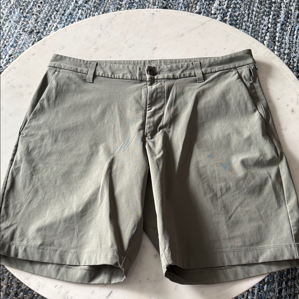 lululemon athletica Men’s Classic ABC Warpstream Shorts Olive Green 36